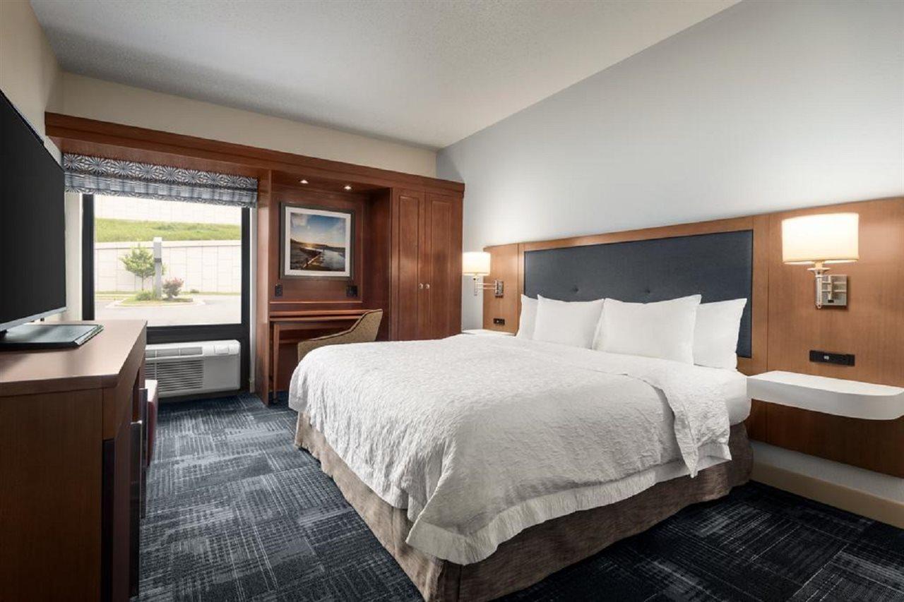Hampton Inn - Burlington Dış mekan fotoğraf