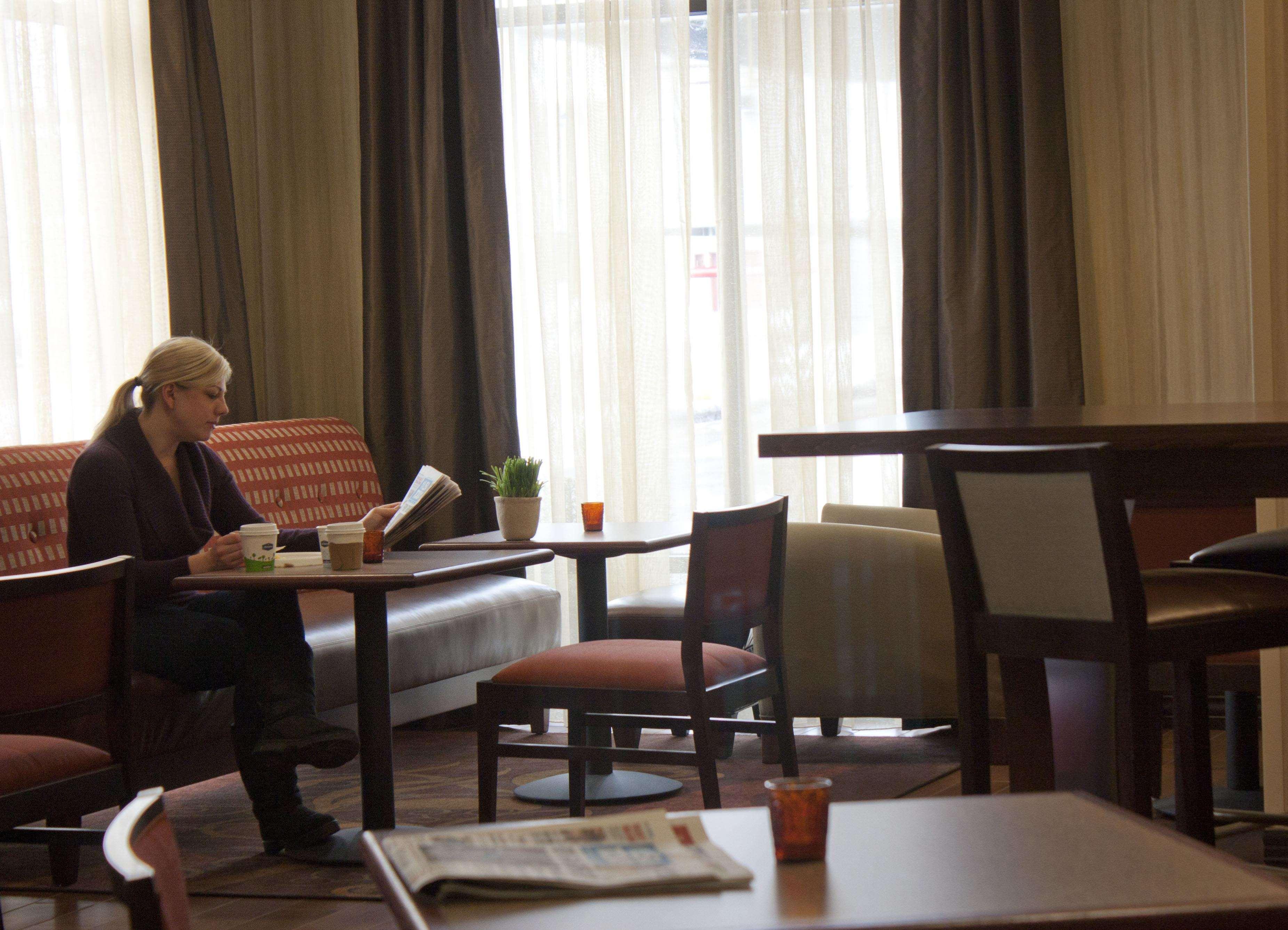 Hampton Inn - Burlington Restoran fotoğraf