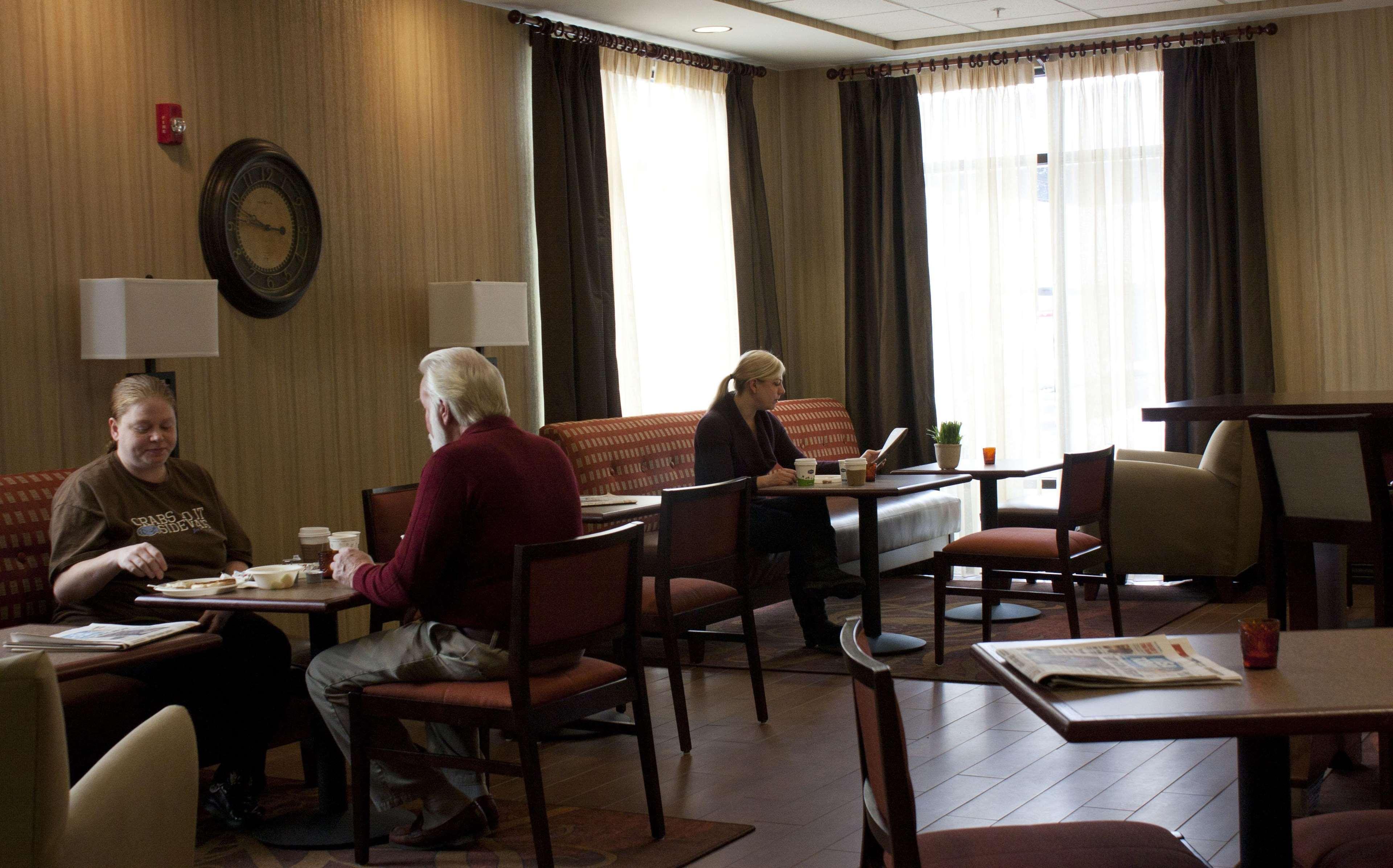 Hampton Inn - Burlington Restoran fotoğraf
