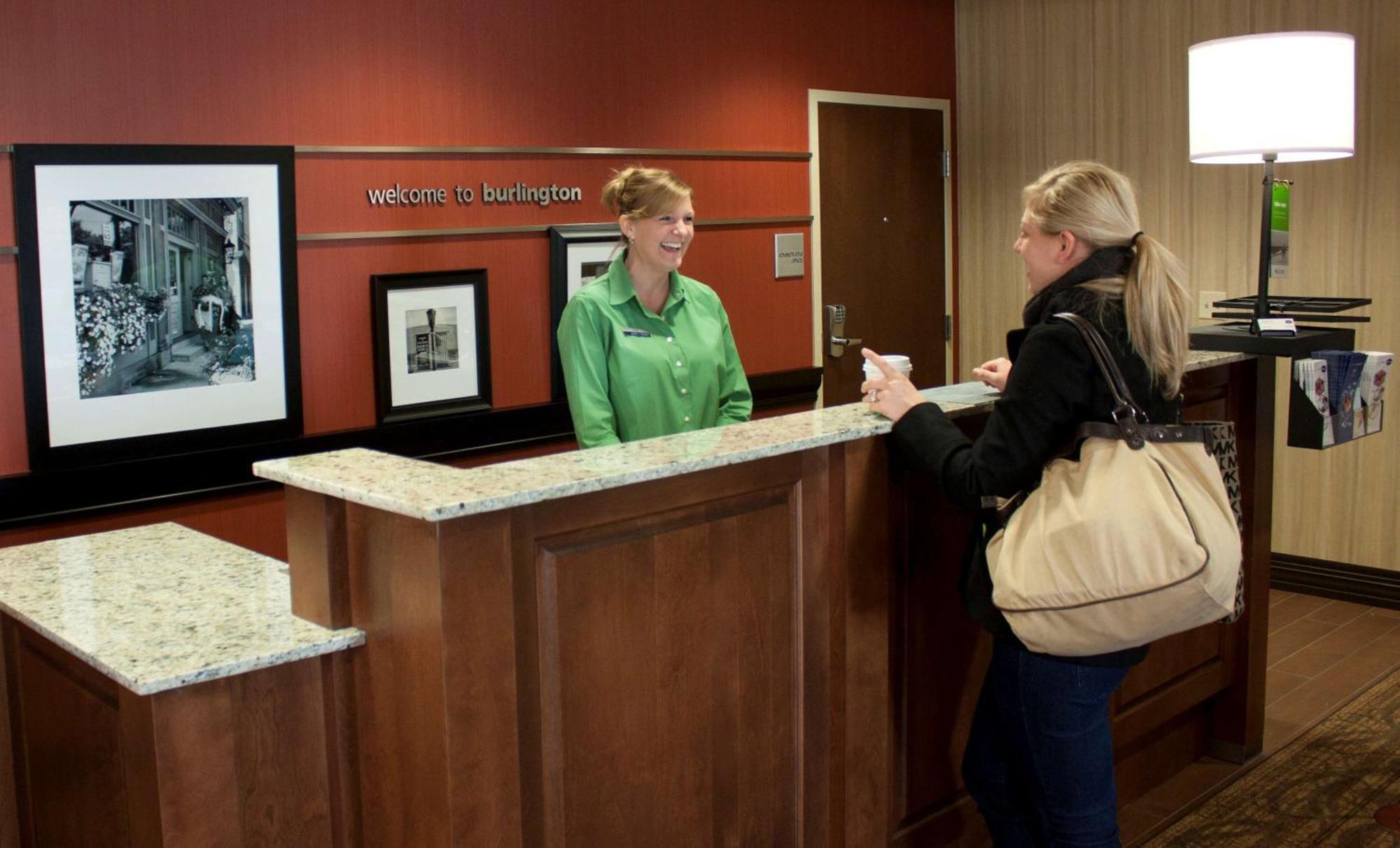 Hampton Inn - Burlington Dış mekan fotoğraf